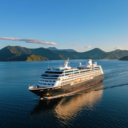 Azamara Quest sailing in New Zealand