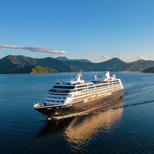 Azamara Quest sailing in New Zealand