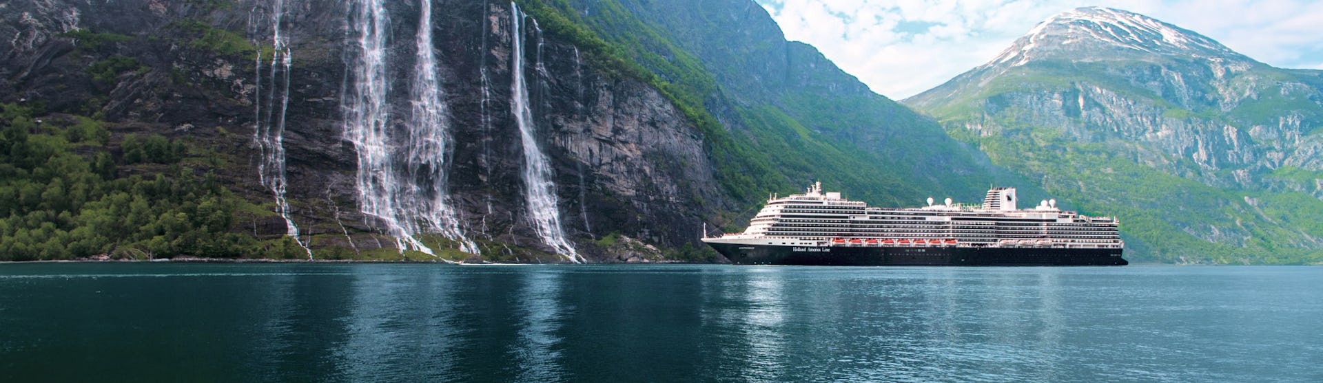 Koningsdam sailing Geirangerfjord