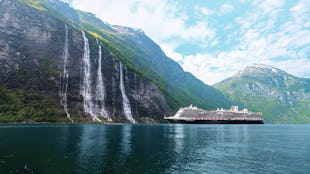 Koningsdam sailing Geirangerfjord