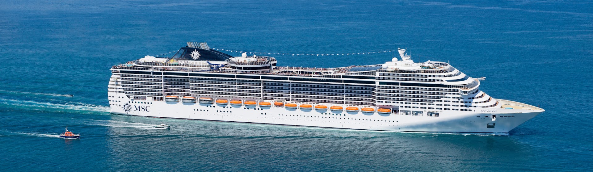 MSC Divina at Sea