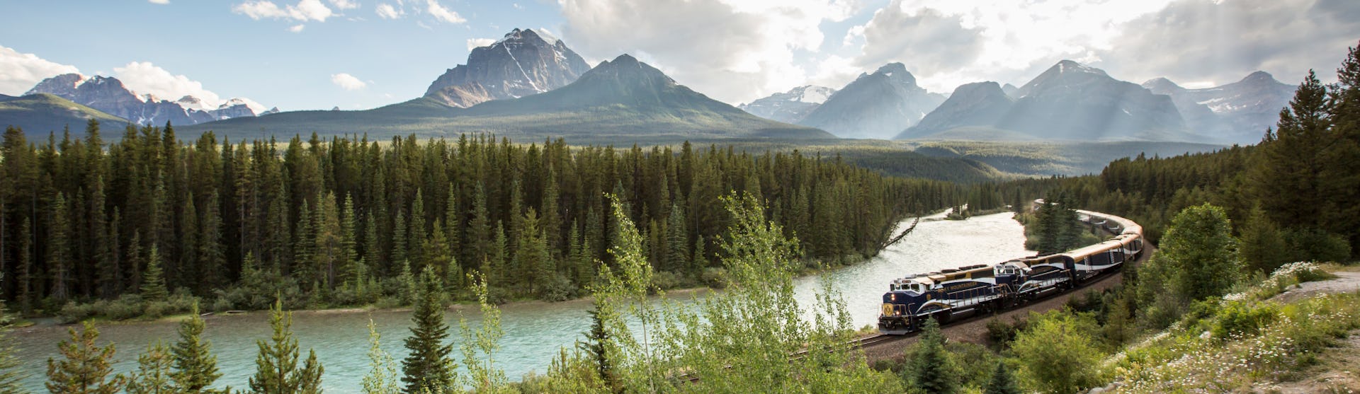 A Rocky Mountaineer train in Morant's Curve