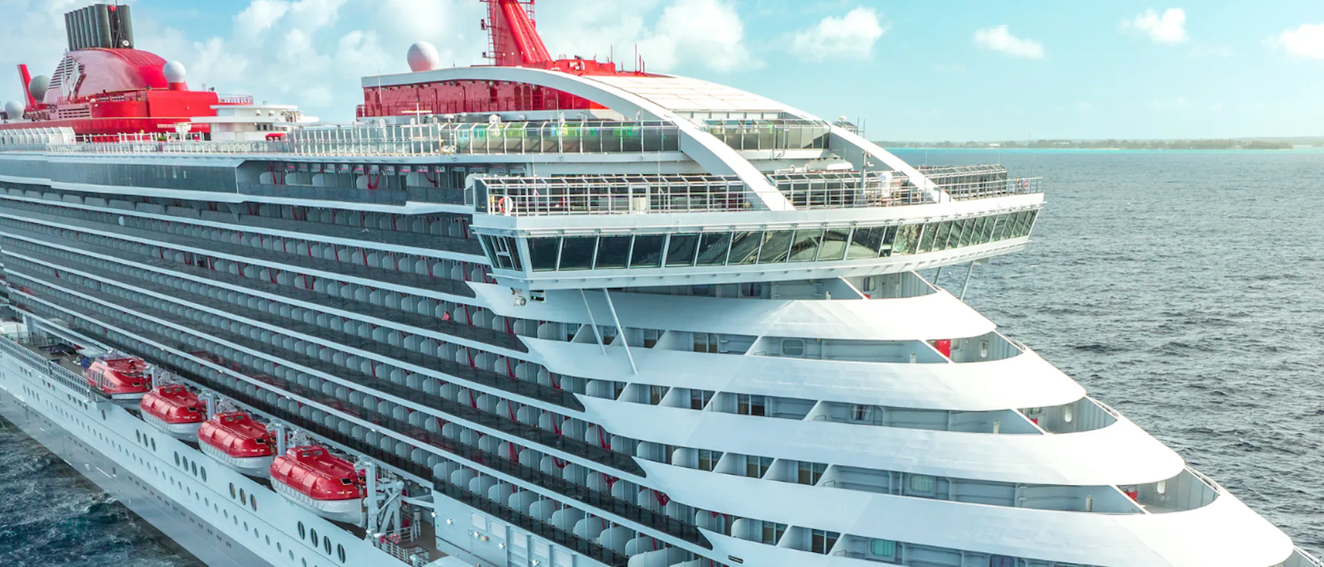 Brilliant Lady at Sea