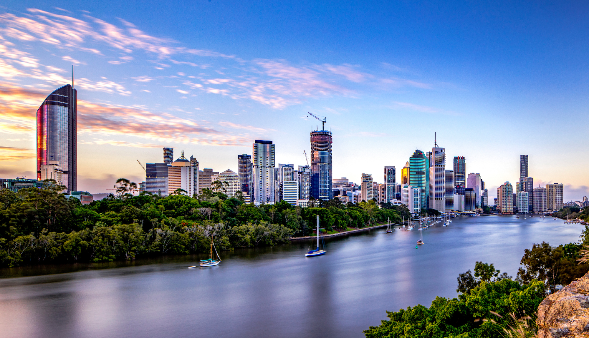 Aerial shot of Brisbane river & skyline