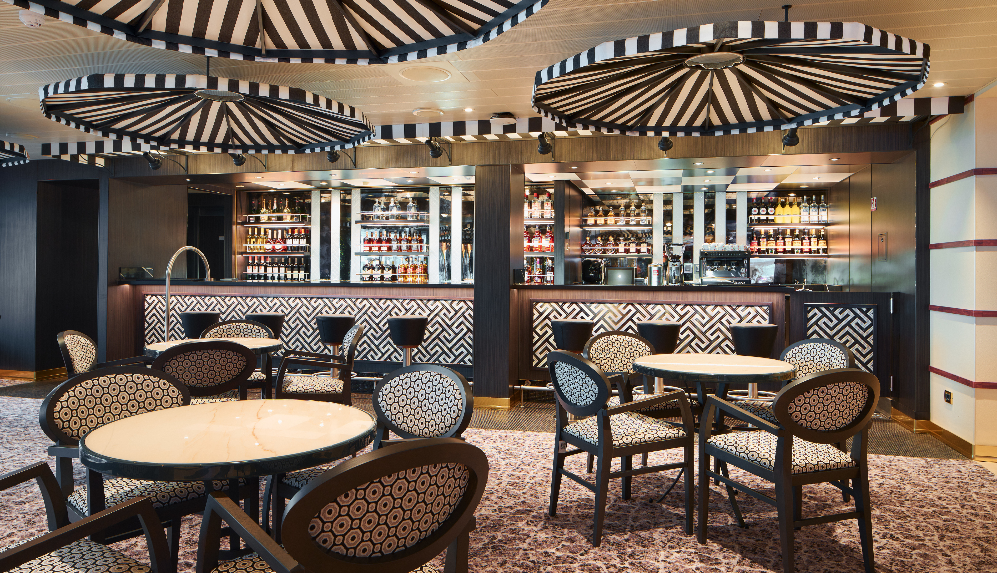 Tuscany Lounge onboard Carnival Firenze