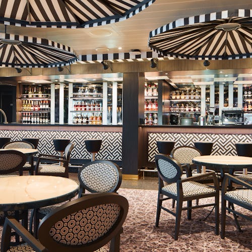 Tuscany Lounge onboard Carnival Firenze