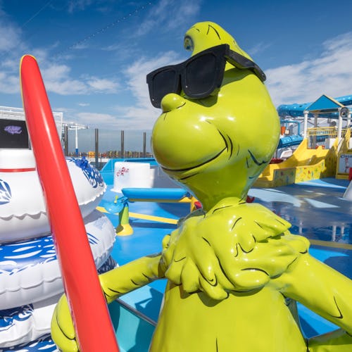 Animated Grinch Character on the pool deck of Carnival Horizon