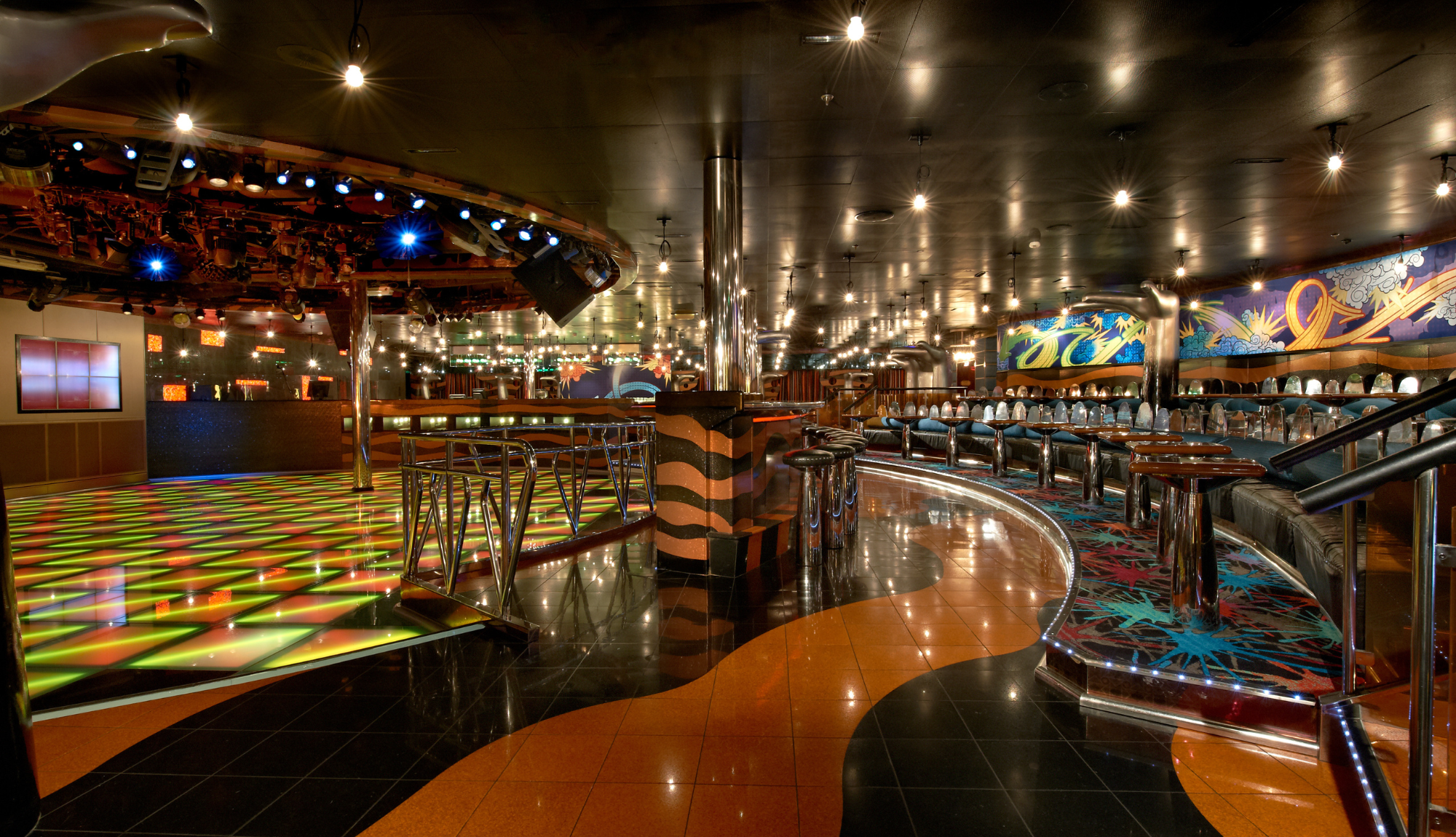 Hot & Cool Nightclub onboard Carnival Liberty