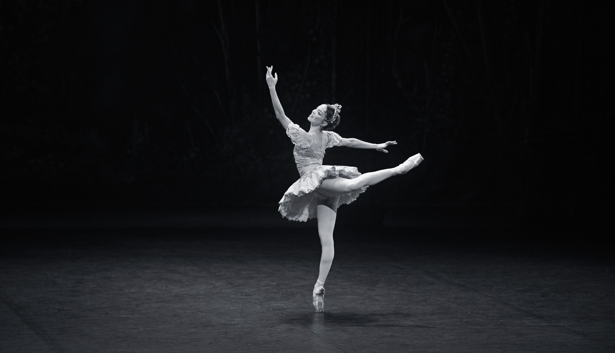 Ivana Bueno as Sugar Plum Fairy in Nutcracker onboard Cunard