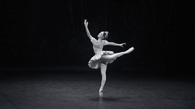 Ivana Bueno as Sugar Plum Fairy in Nutcracker onboard Cunard