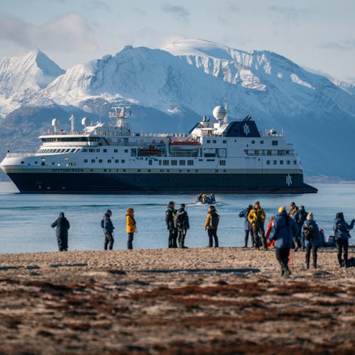 HX Expeditions - MS Spitsbergen in Greenland