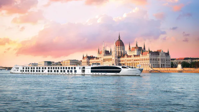 Uniworld River Cruises - S.S. Maria Theresa Budapest