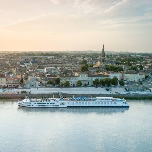 Bordeaux River Cruises - Uniworld S.S. Bon Voyage docked in Bordeaux