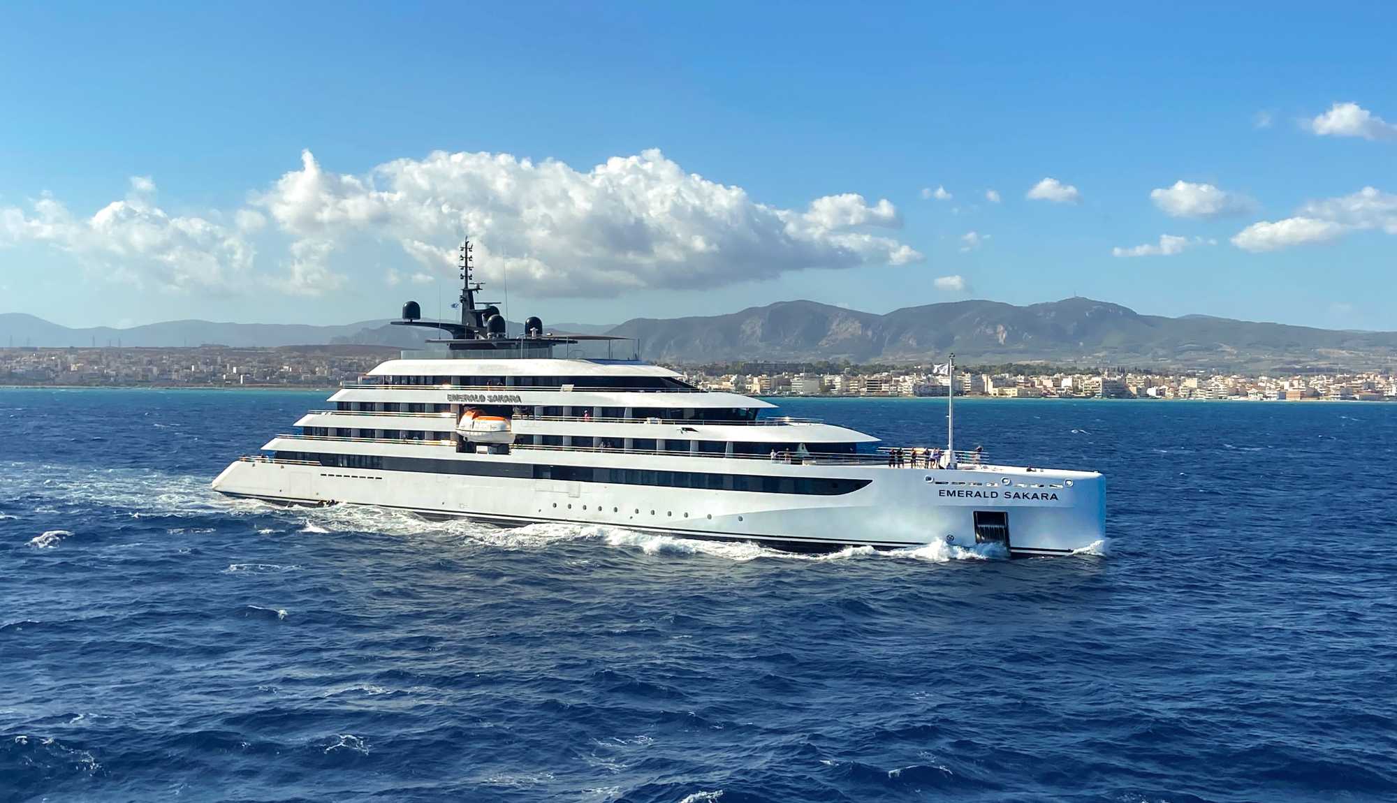 Emerald Yacht Cruises - Emerald Sakara