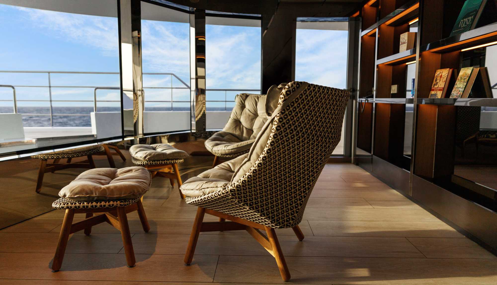 Emerald Yacht Cruises - Emerald Sakara Observation Lounge
