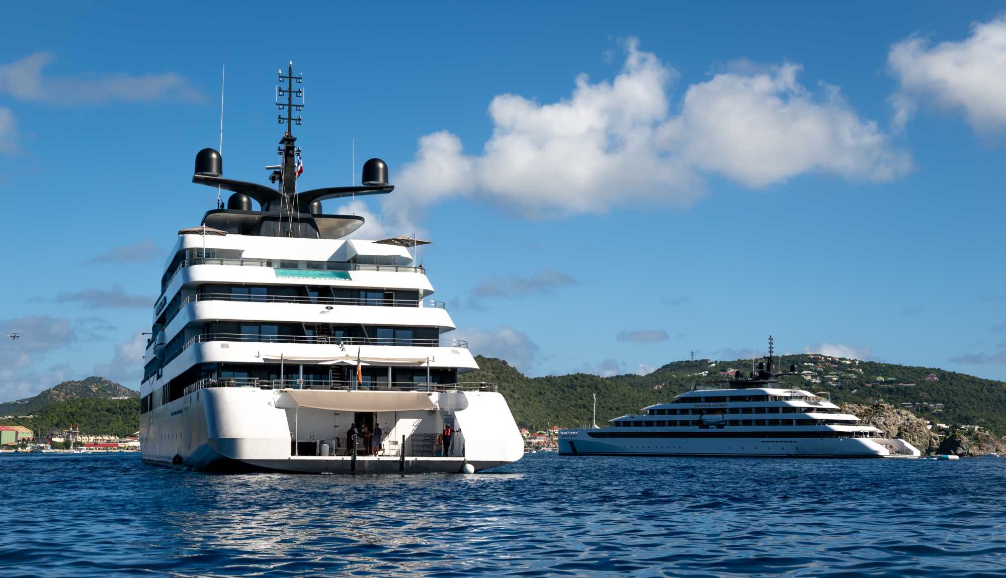 Emerald Yacht Cruises - Ships in St Barts