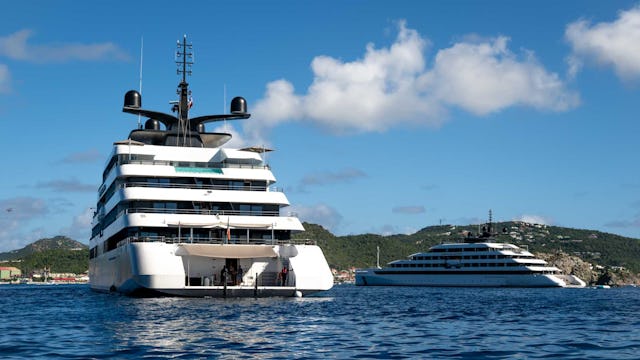 Emerald Yacht Cruises - Ships in St Barts