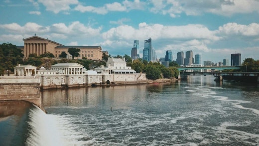 Philadelphia - Schuylkill River, with the Philadelphia Art Museum