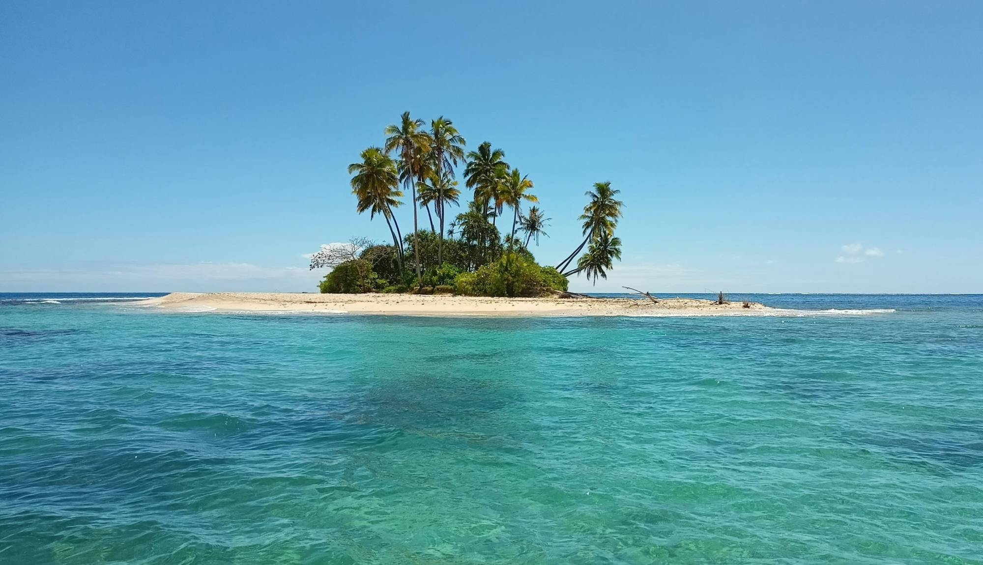 Desert island in Tahiti in French Polynesia