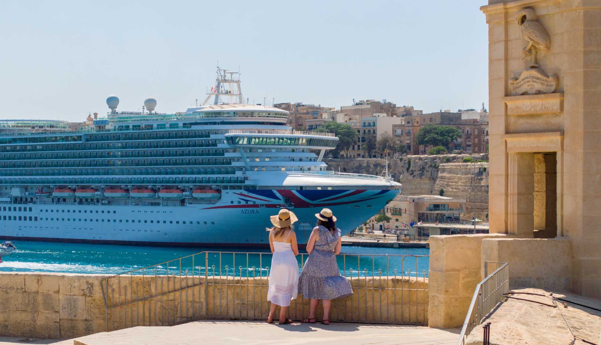 P&O Cruises Peninsular Club - Azura docked in Malta