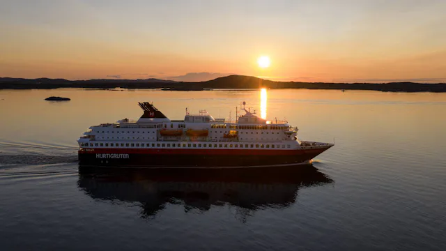 Hurtigruten - MS Nordnorge sailing through Rørvik
