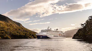 Hapag-Lloyd Cruises - HANSEATIC nature - HANSEATIC nature in the Chilean fjords