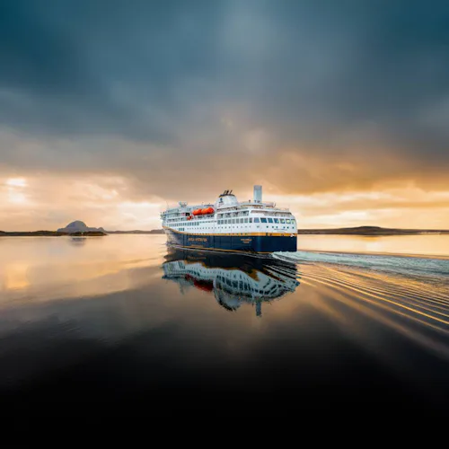 Havila Voyages - Havila Capella Midnight Sun