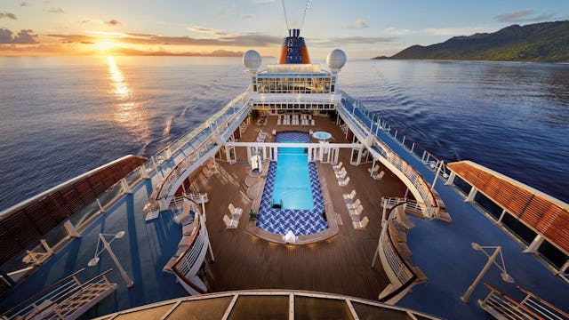 Hapag-Lloyd Cruises - MS EUROPA pool deck