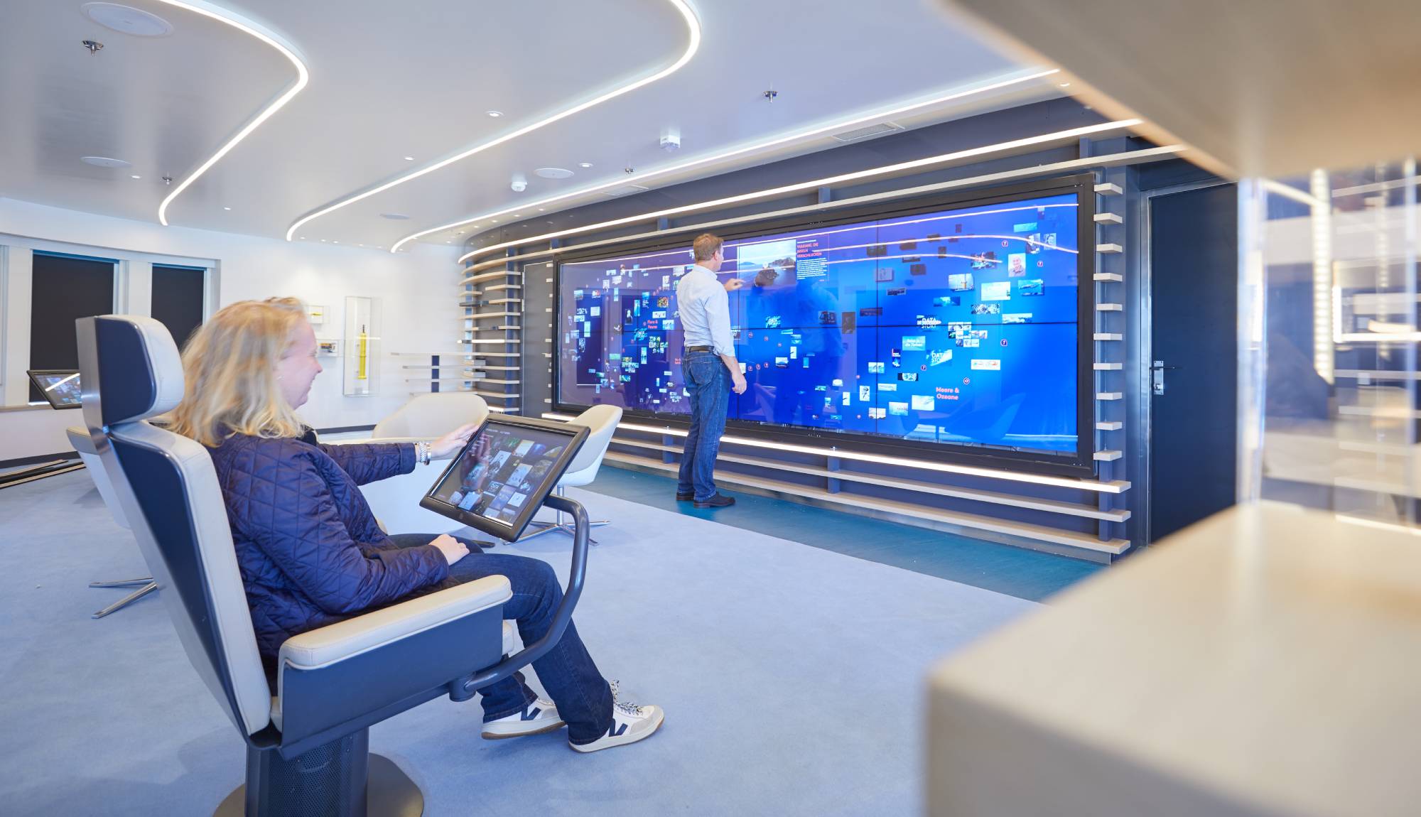 Hapag-Lloyd Cruises - HANSEATIC inspiration Ocean Academy