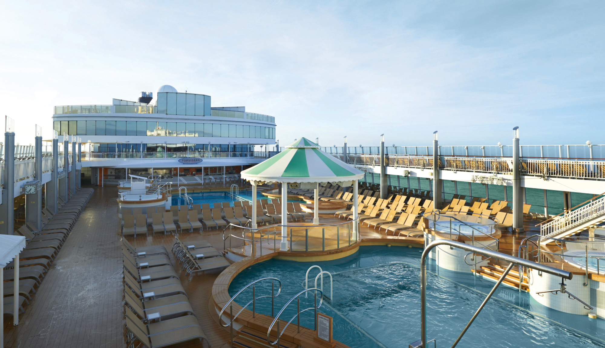 Norwegian Cruise Line - Norwegian Jewel - Pool Deck