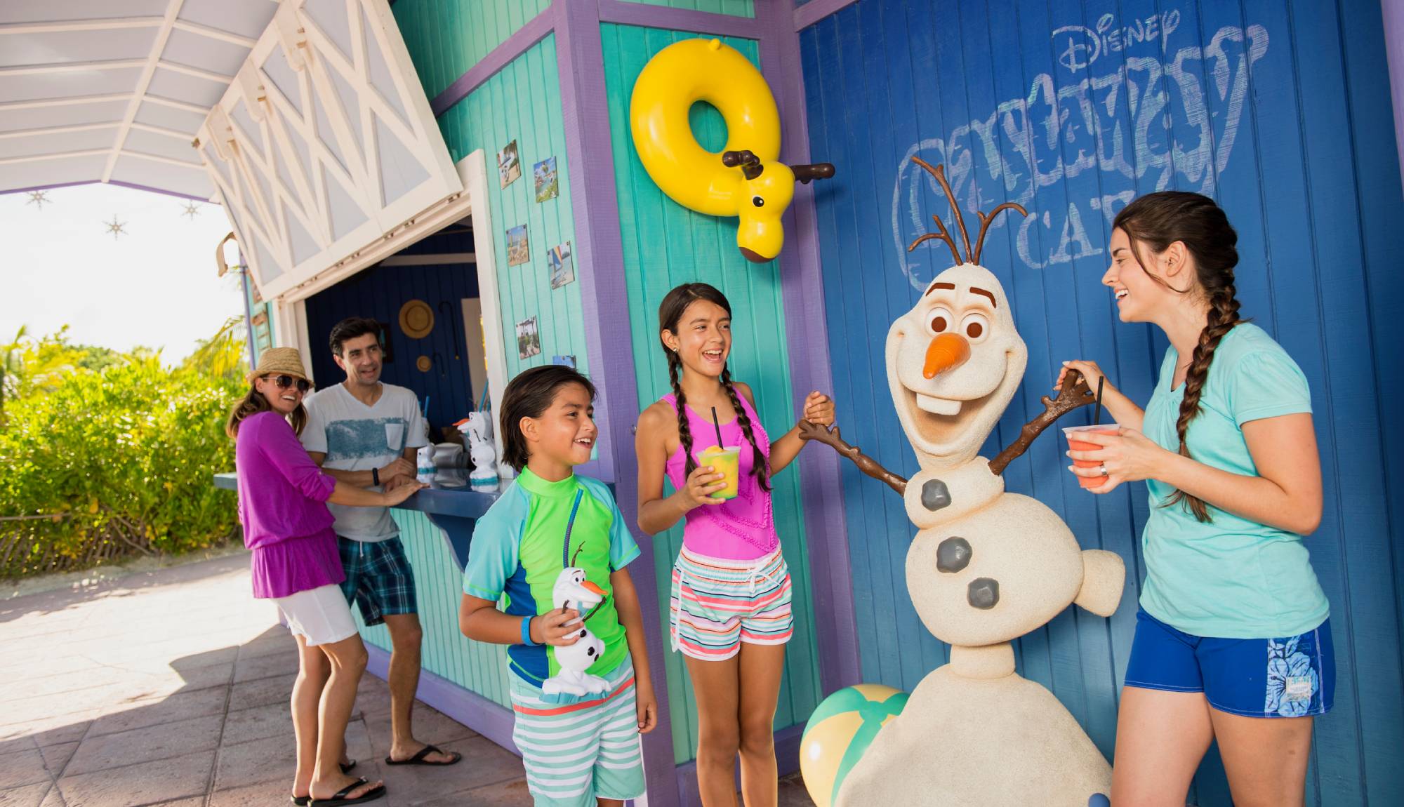 Disney Castaway Cay - Guests at Olaf's Summertime Freeze, Disney Castaway Cay