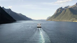 Havila Voyages - Havila Castor, Hjørundfjord