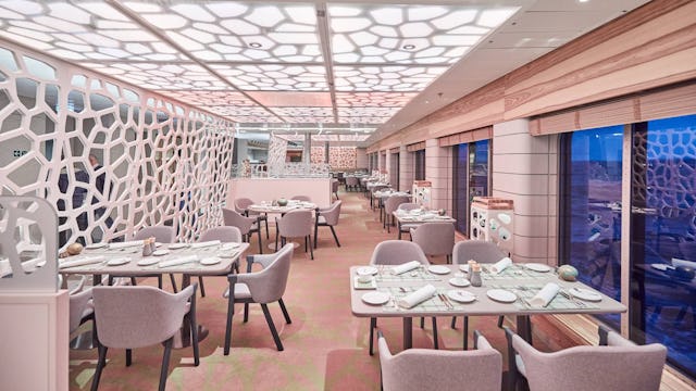 Hapag-Lloyd Cruises - HANSEATIC nature Hanseatic Restaurant