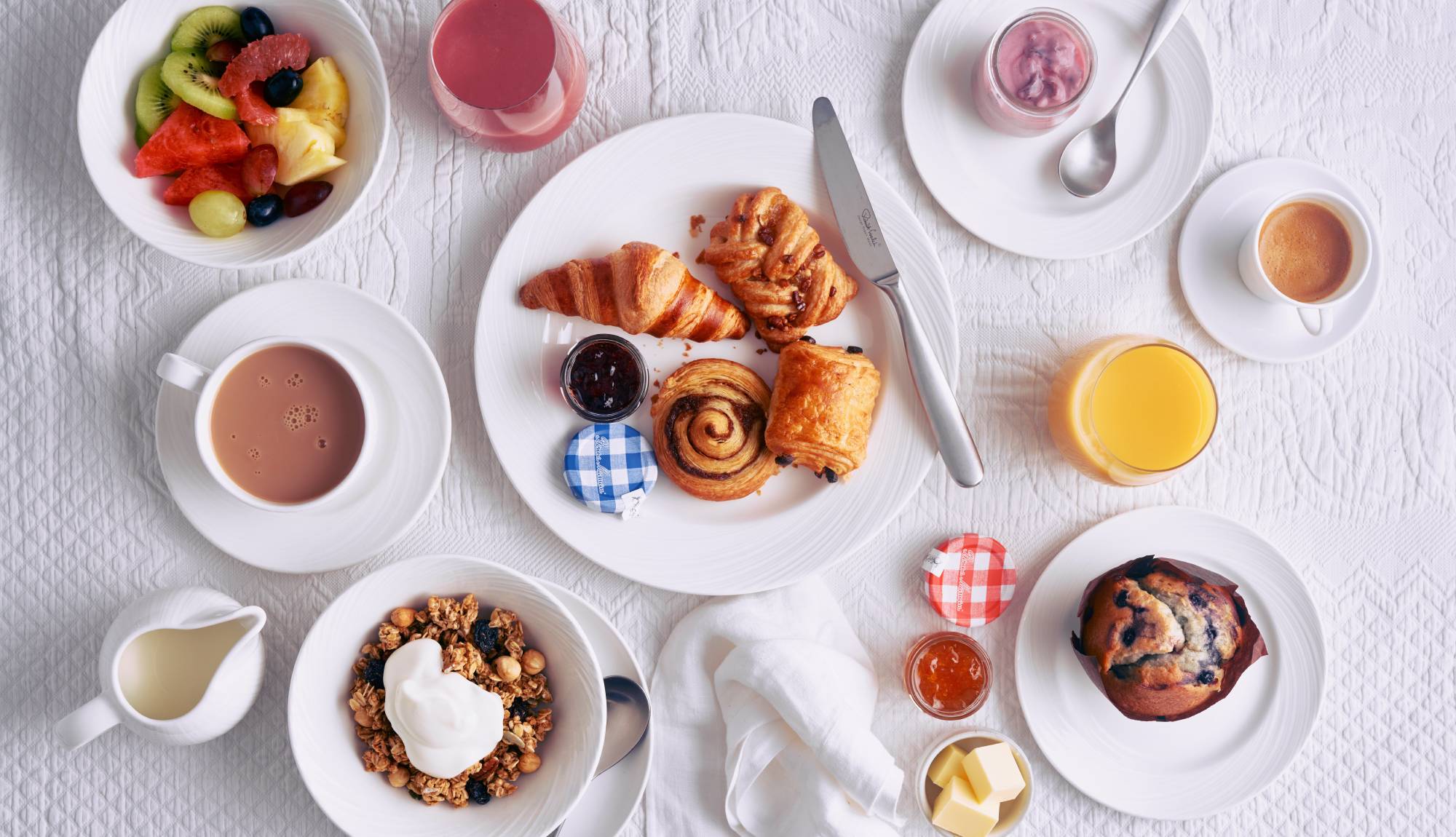 P&O Cruises - Dining - Room Service Breakfast