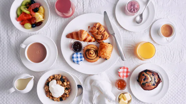 P&O Cruises - Dining - Room Service Breakfast