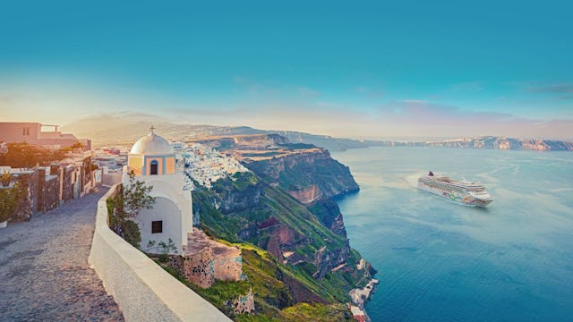 Norwegian Pearl - Santorini