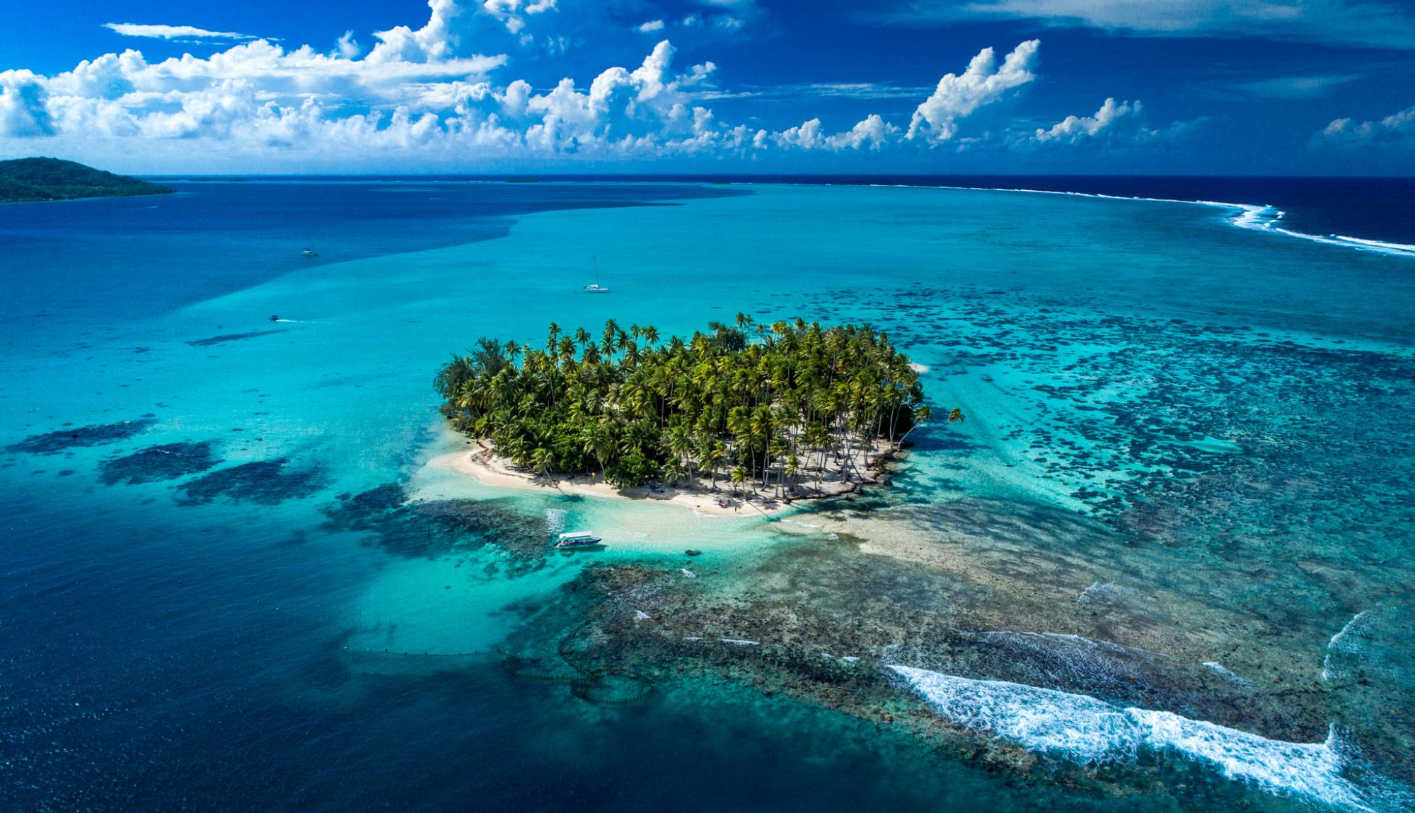 Windstar - Tahiti Cruises - Island
