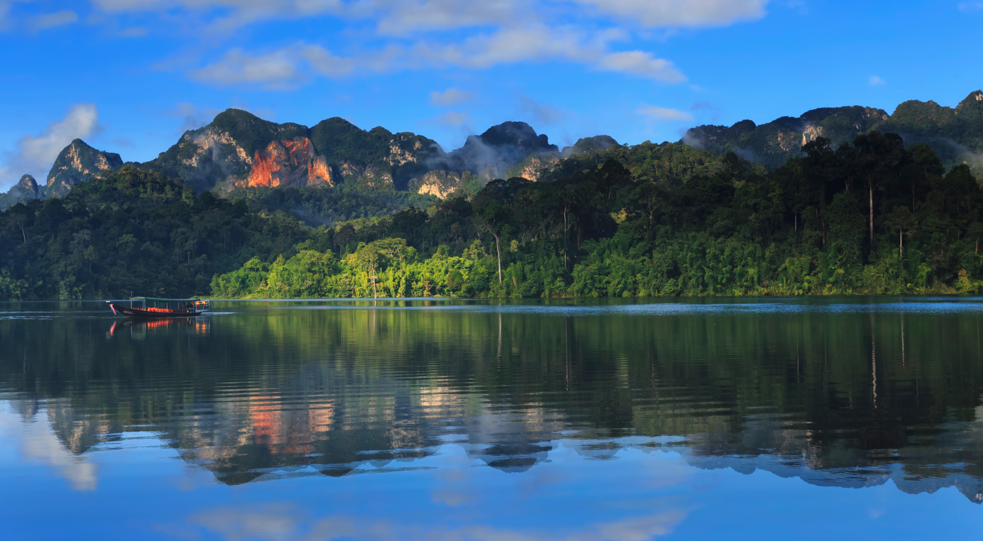 Cheow Larn Lake in Khao Sok National Park Thailand, picture by Elephant Hills Rainforest Camp Thailand 4