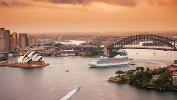 Sydney Stay with Luxury Great Barrier Reef & Outback Byways