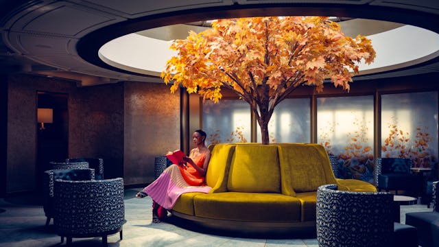 Grills Lounge onboard Cunard's Queen Anne